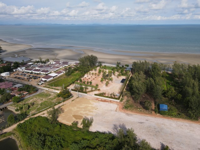 ** ด่วน! ขายถูก !!  ที่ดินติดทะเล 3 ไร่ (หาดส่วนตัว)  ระยอง สวย ทำเลดี ใกล้แหลมแม่พิมพ์ อ่าวไข่